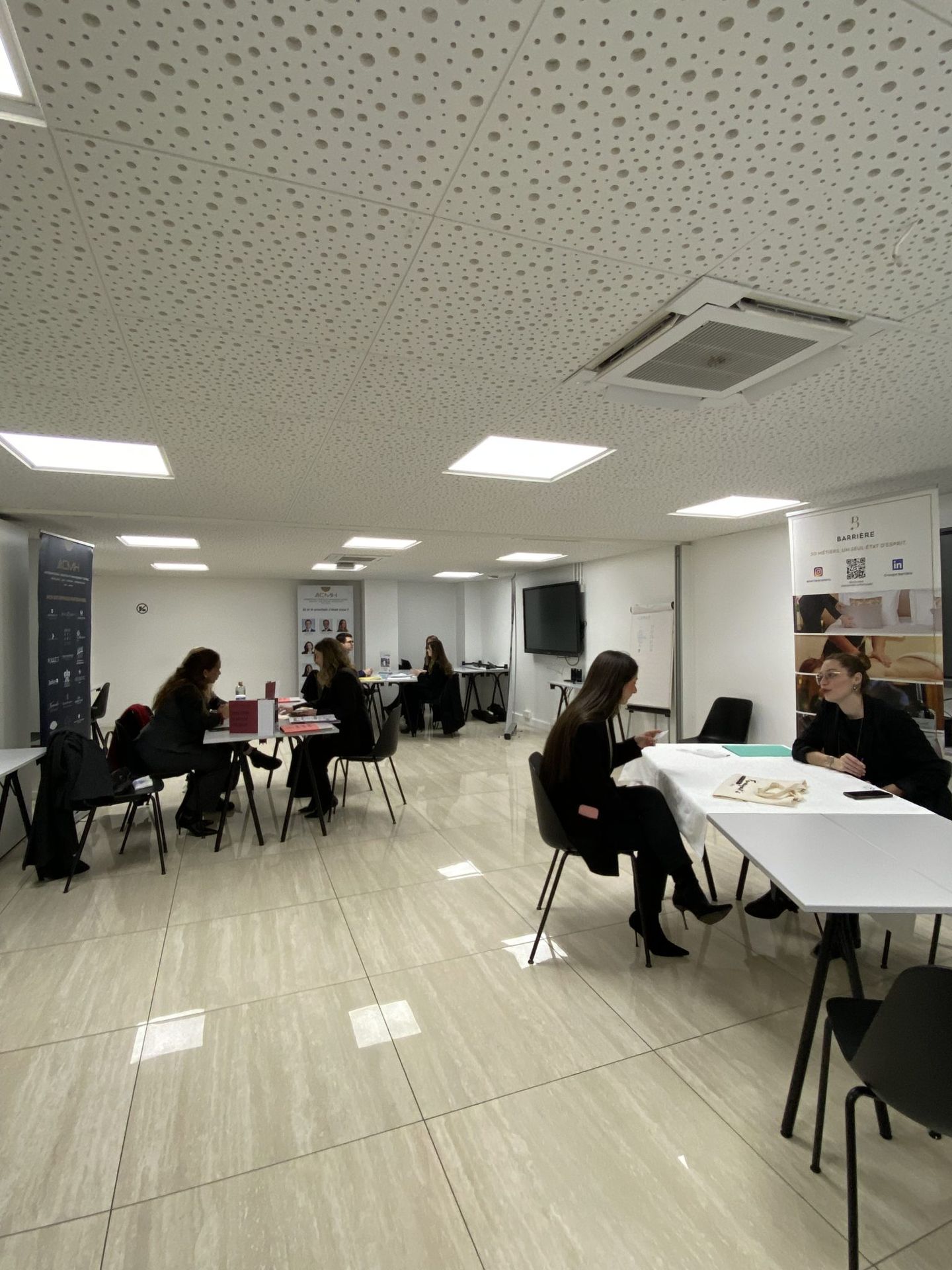 Job dating CMH Paris